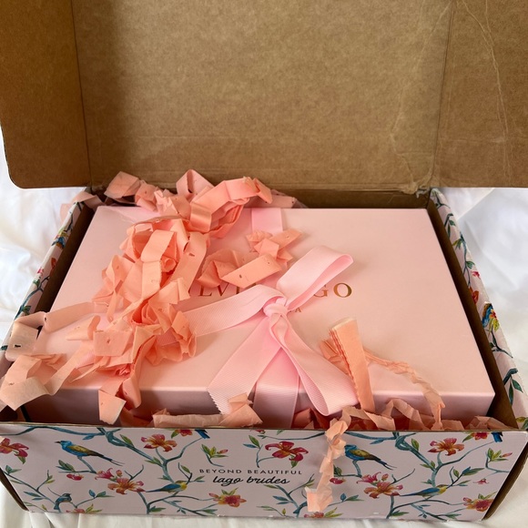 Silvia Lago sling back heel in pink suede with removable crystal buckle. - Picture 11 of 11